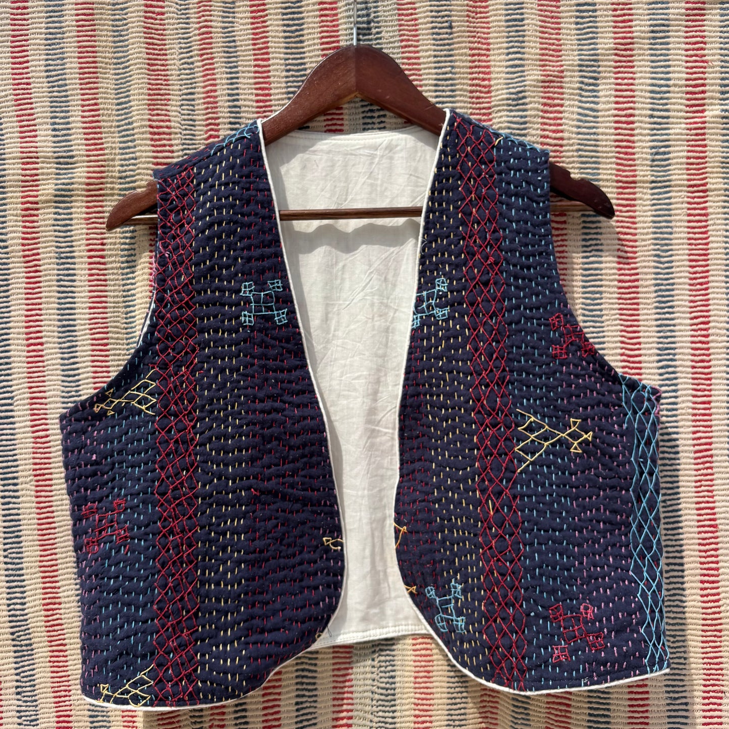 KANTHA VEST 002