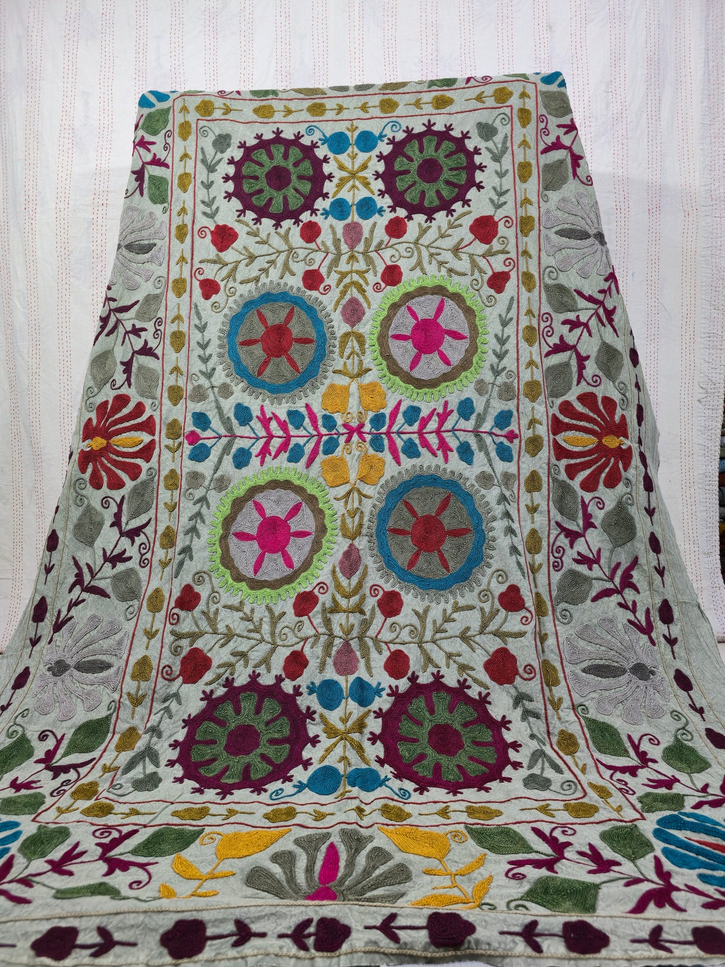 SUZANI 006