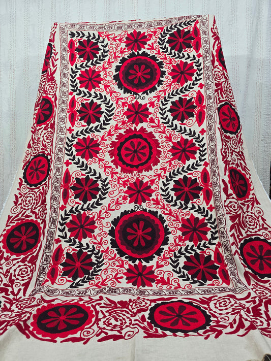SUZANI 001