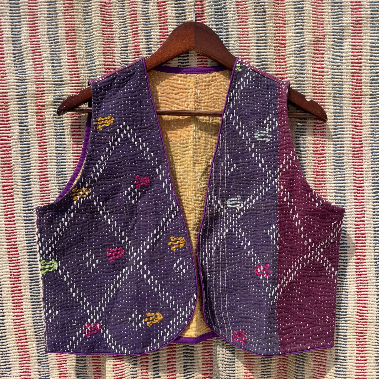 KANTHA VEST 001