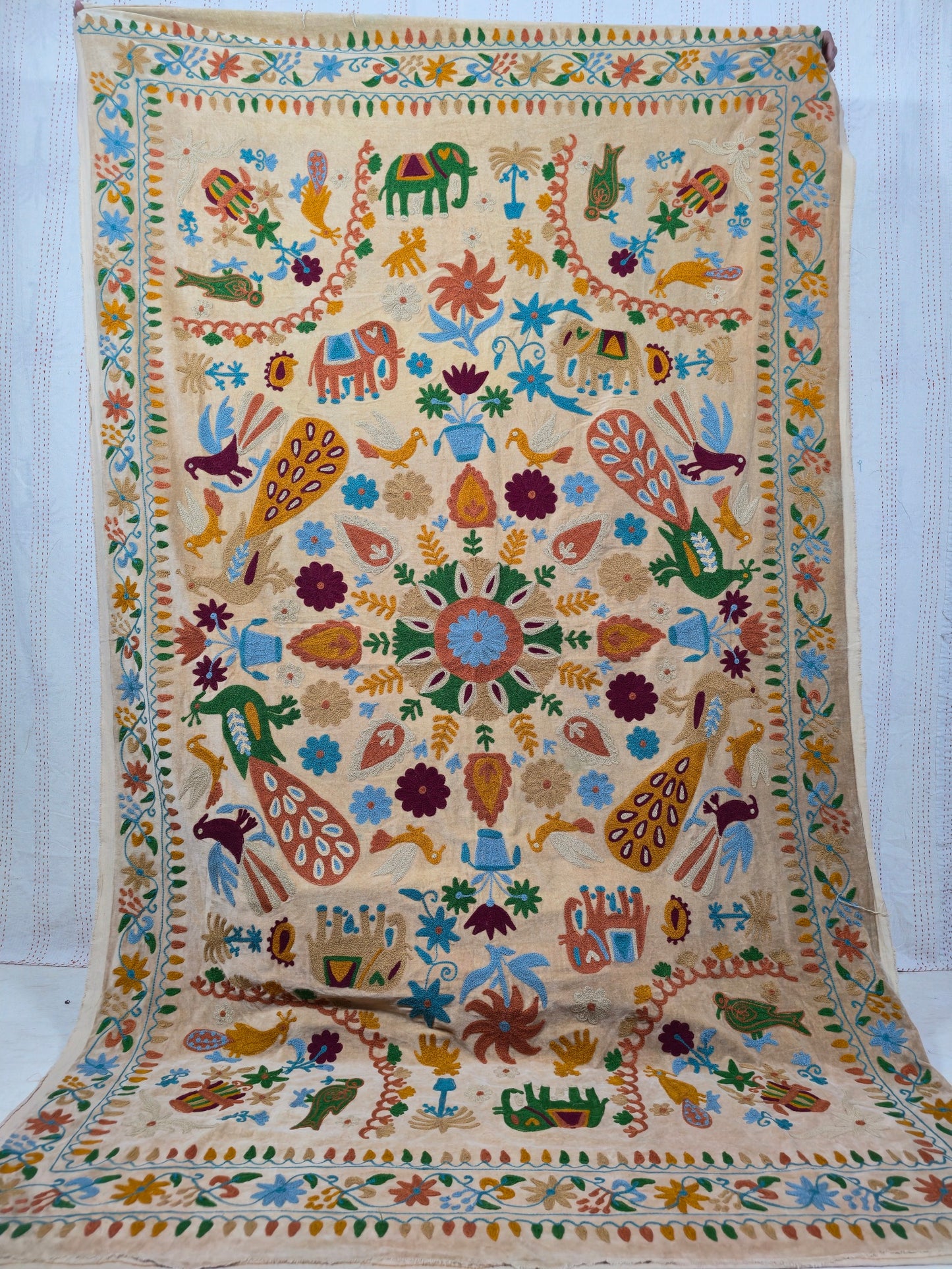 SUZANI 004