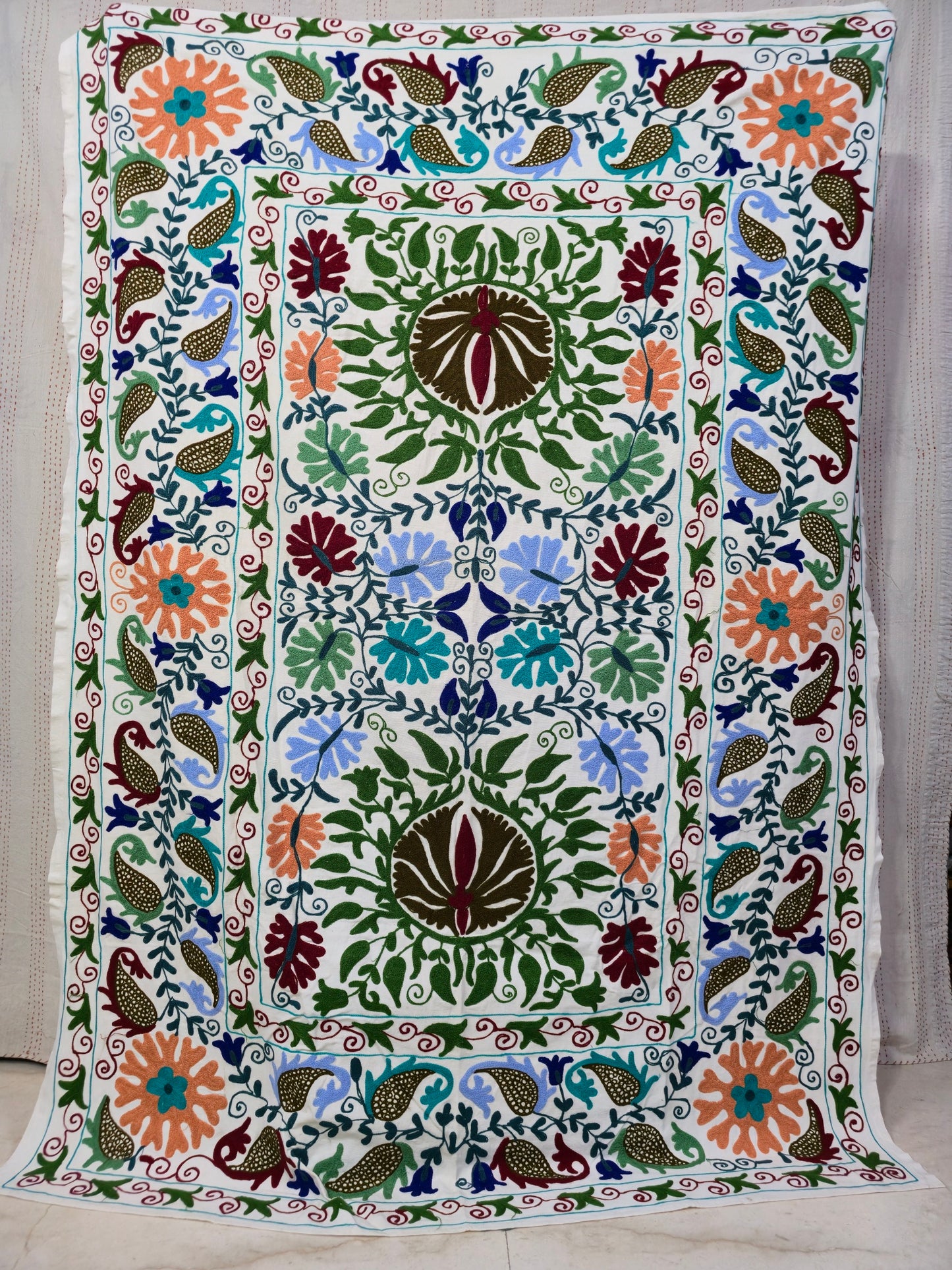 SUZANI 009