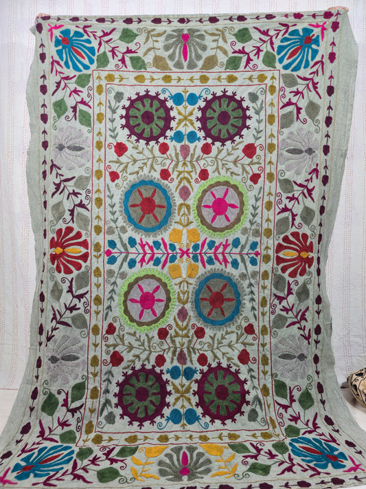 SUZANI 006